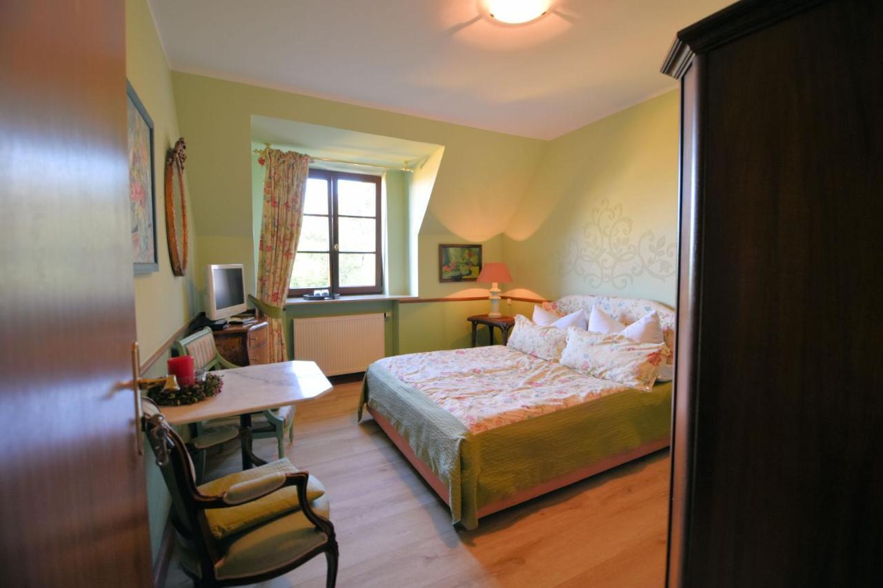 Pension Zur Koeniglichen Ausspanne เดรสเดน ภายนอก รูปภาพ